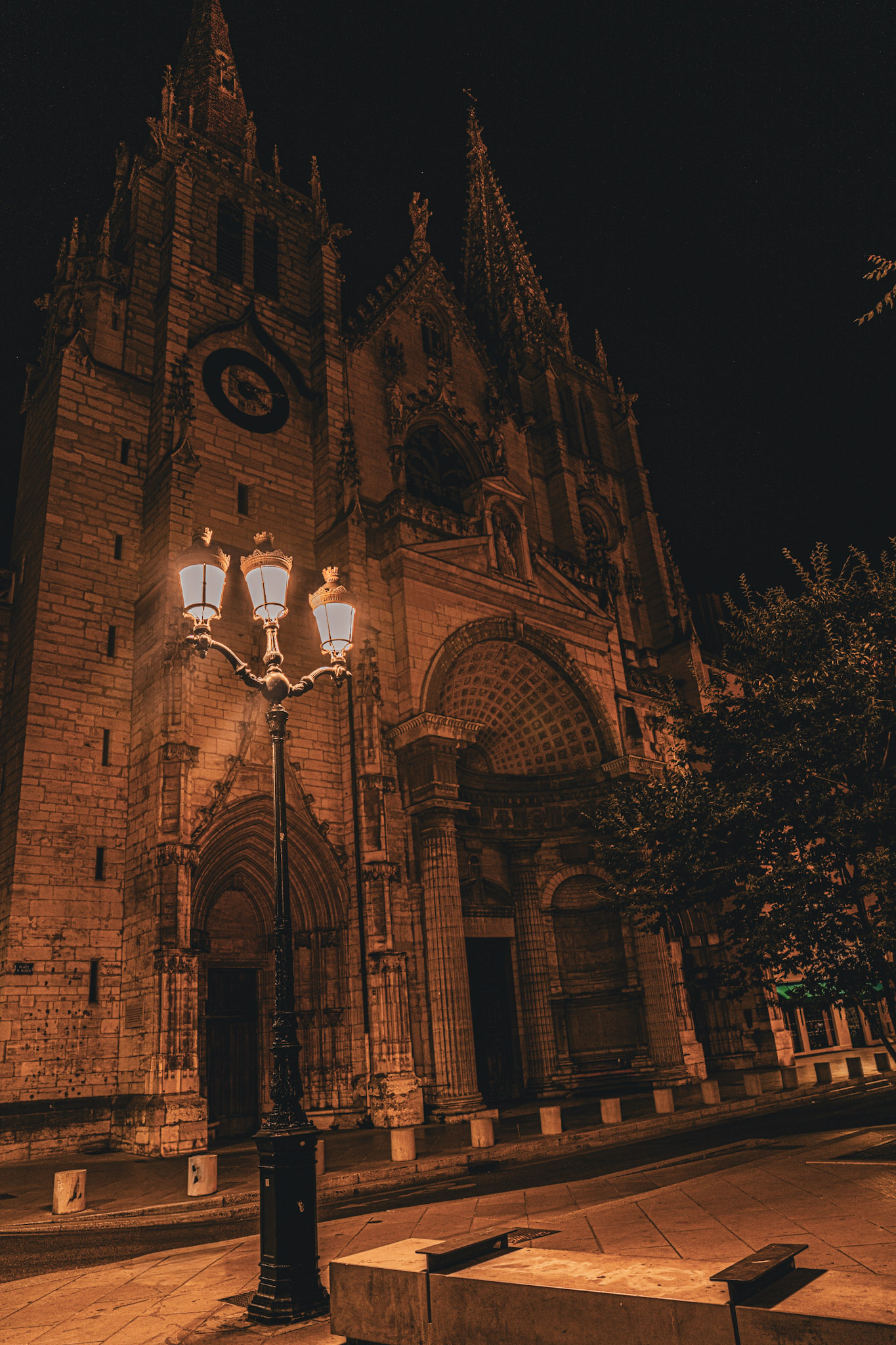 Église Saint Nizier de nuit